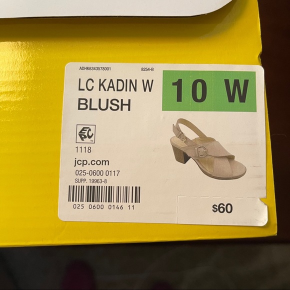 Liz Claiborne Sandal 10W Blush Block Heel NIB - Picture 3 of 16